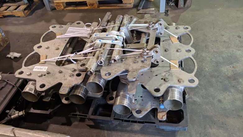 Source Hang Plates